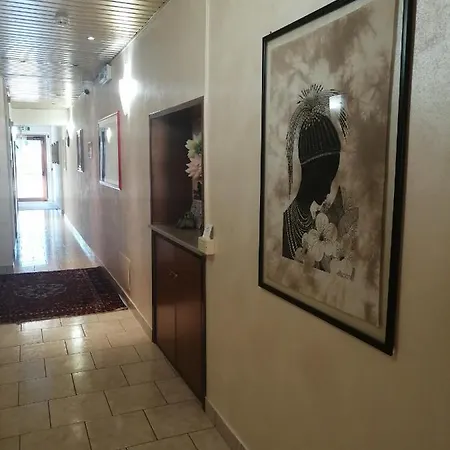 Siros Hotel 2*