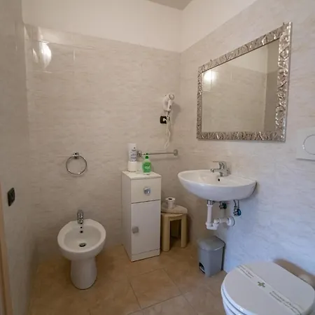 Hotel Siros 2*