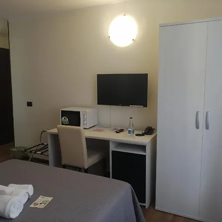 Hotel Siros