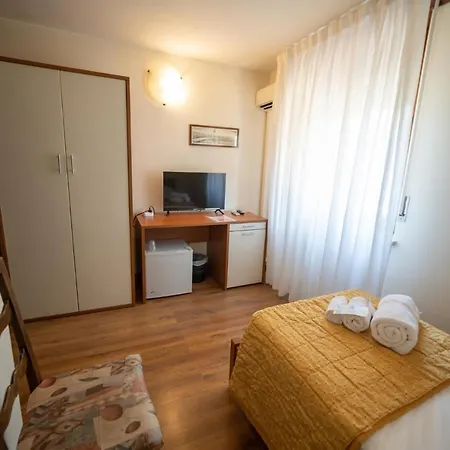 Ξενοδοχείο Siros Βερόνα